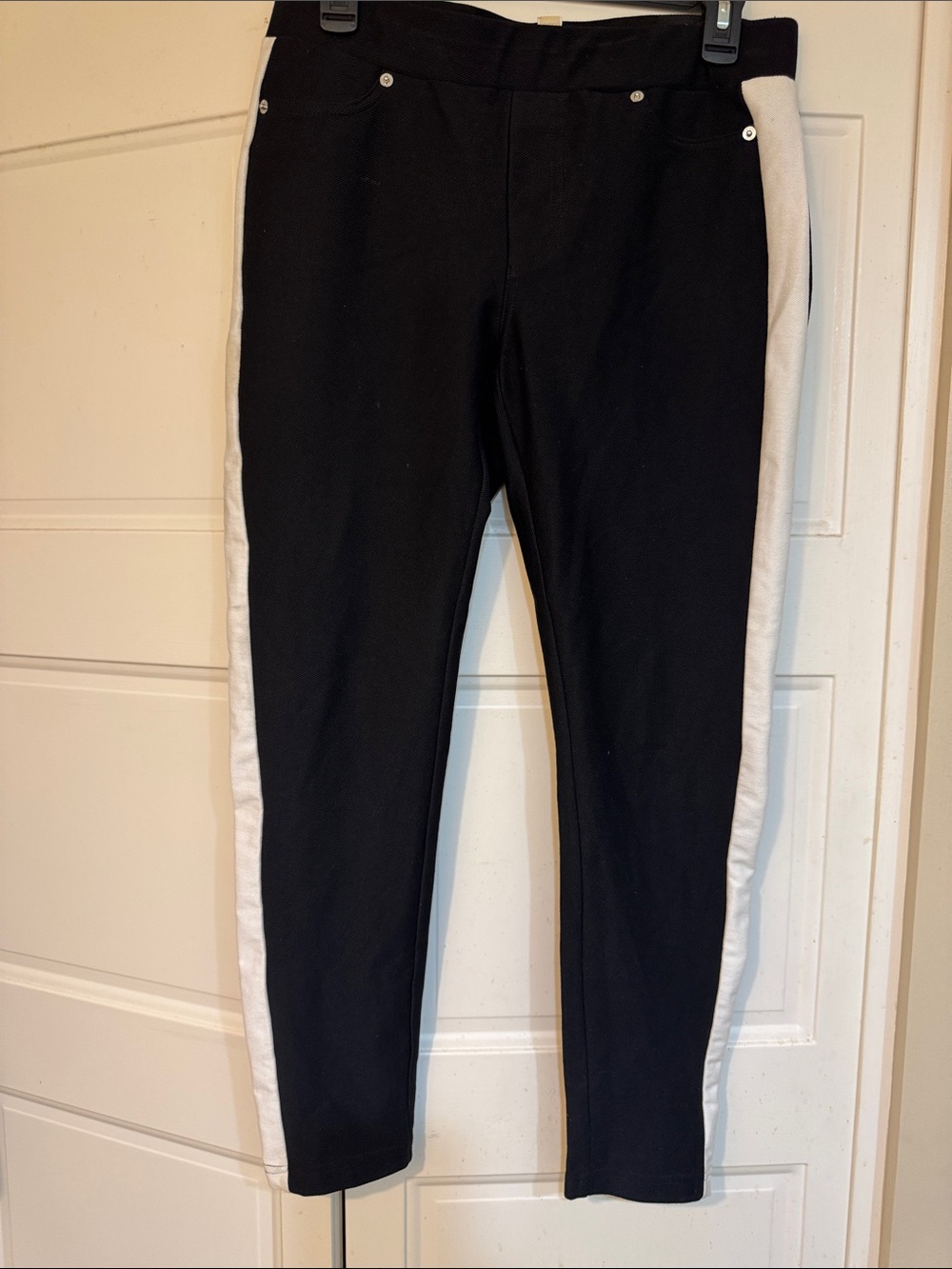 MICHAEL Michael Kors Black Skinny Pants with White Side Stripe